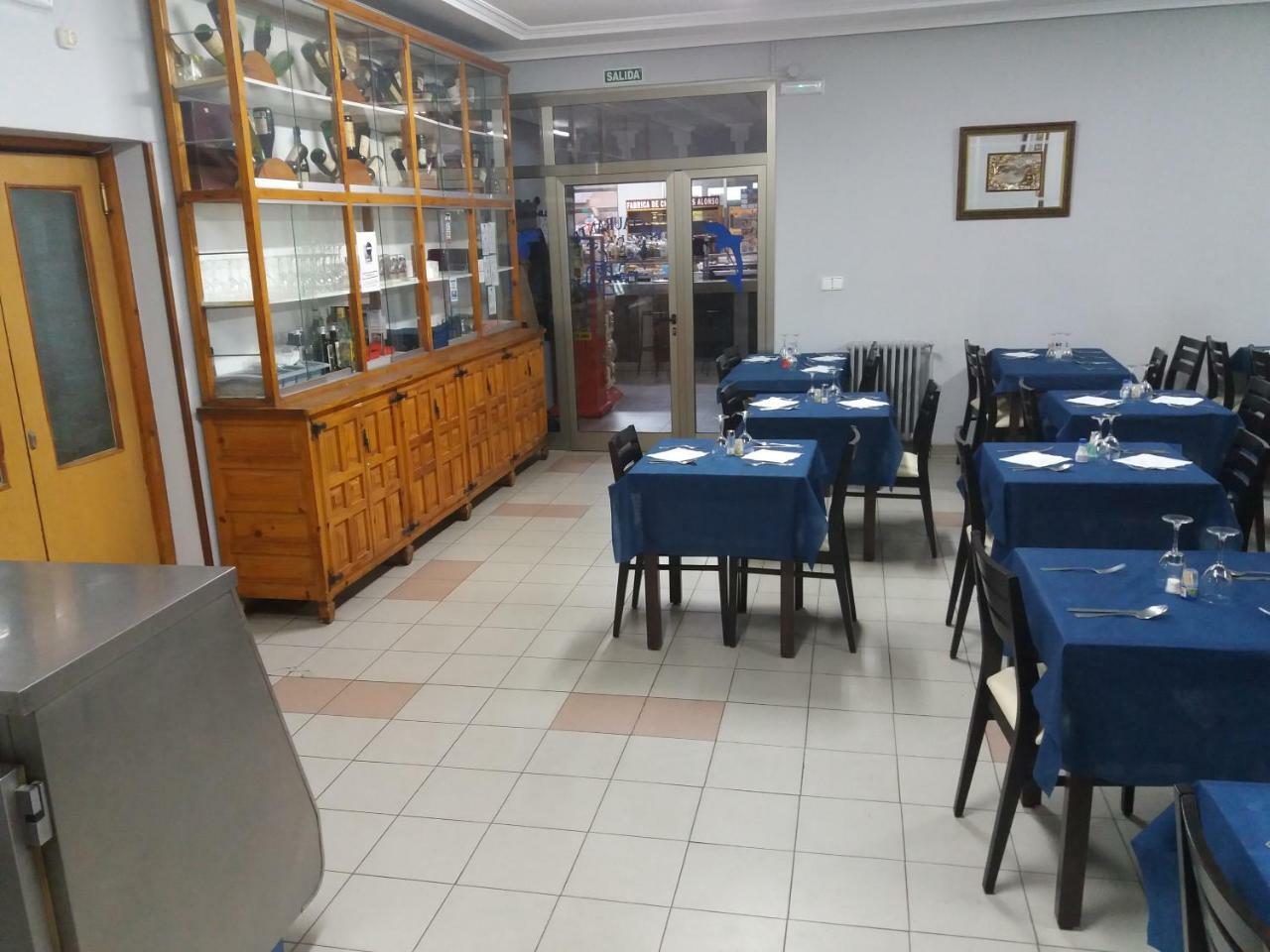 Hostal Residencia Delfin Astorga Extérieur photo